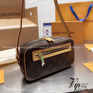 L-V Monogram Pochette Cite shoulder bag  กระเป๋าสะพาย รับรองว่าดีงาม ลูกเล่นคลาสสิคผสาน ขนาดน่ารัก ภายในเป็นช่องโล่ง