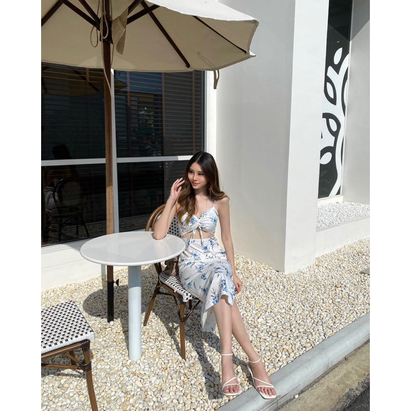 Rosy dress blu flowers เดรสผูกอก