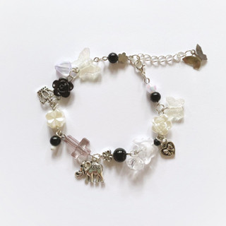 Bracelet กำไลข้อมือ สร้อยข้อมือ B&amp;W Flower Bracelet | Chanis Store