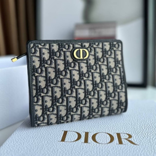 ✅สุดสลับเเท้   งานโคตรเหมือนของแท้เลยทั้งการวางว่างกับรายละเอียดทางตา  ChrisTian Dior Cosmetics bag Oblique