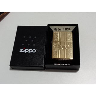 ZIPPO 29677  ZIPPO AND PATTERN DESIGN  HIGH POLISH BRASS LASER ENGRAVE   สีทองผิวทองเหลืองขัดเงา  ลายแบบเลเซอร์  ตูดตัน