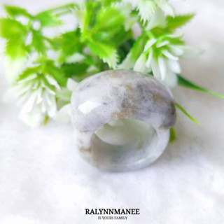 แหวนหยกพม่าแท้ ( Jadeite type A ) ไซส์ 62