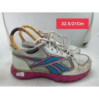 Reebok Size 32.5 ยาว 21 รองเท้ามือสอง ผู้หญิง ผู้ชาย ผ้าใบ แฟชั่น ทำงาน ลำลอง เดิน  เที่ยว วิ่ง ออกกำลังกาย