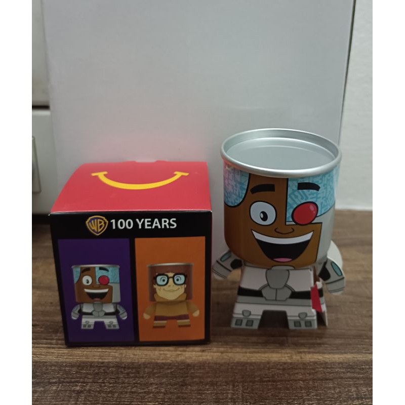 ของสะสม Macdonald 100 Years Cyborg & Velma หน้าหลัง