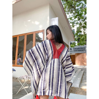 เสื้อพื้นเมืองแขนค้างคาว