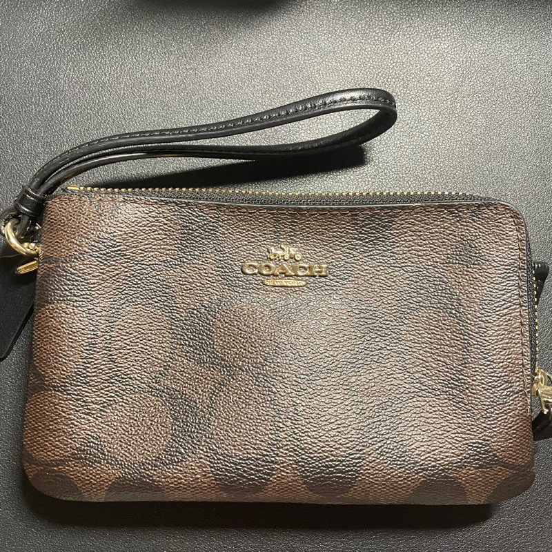 ส่งต่อ Coach 2 zip wallet มีสายคล้องมือ ลายซิกเนอเจอร์ สภาพนางฟ้าสุดๆ