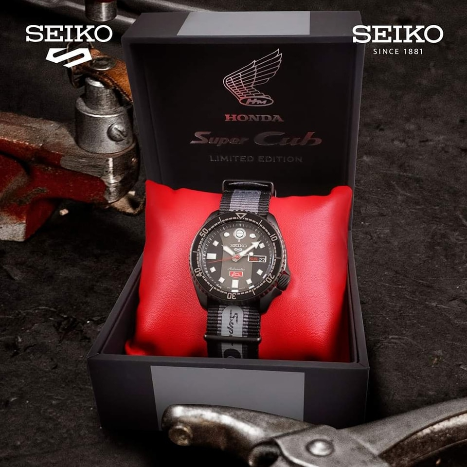 นาฬิกาข้อมือ NEW SEIKO 5 SPORTS HONDA SUPER CUB LIMITED EDITION 5,000 PCS. รุ่น SRPJ75K1 SRPJ75K SRPJ75