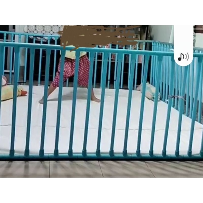 คอกกั้นเด็กPVC สภาพดี แข็งแรง