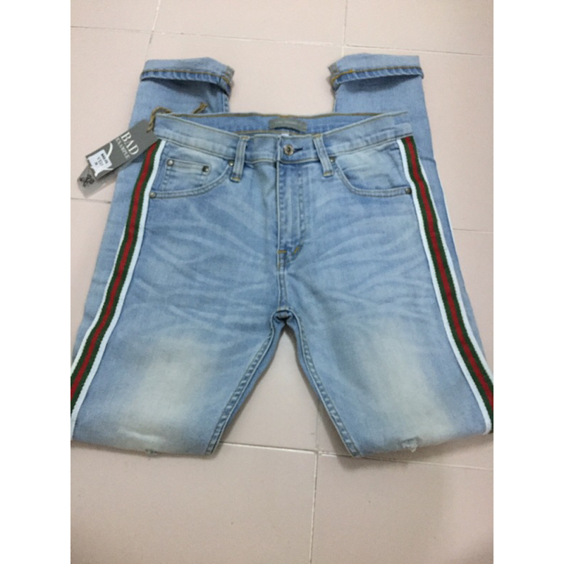 กางเกงยีนส์ ยี่ห้อ Bad example