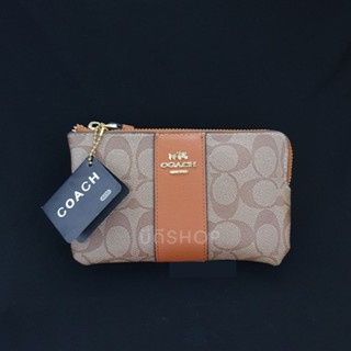 กระเป๋า COACHH CORNER ZIP WRISTLET IN KHAKI/SIGNATURE CANVAS