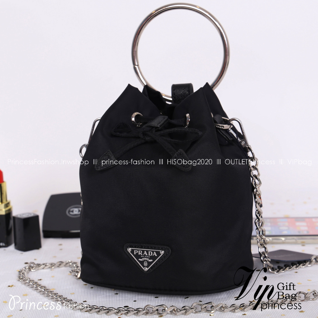 Prada mini nylon drawstring handbag / PRADA Bucket Bag ทรงสวยน่ารัก วัสดุผ้า Nylon คุณภาพดี อะไหล่เงินสวยสุดคลาสิค