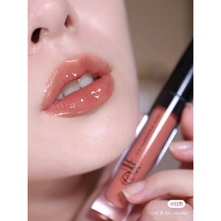 🛋️พร้อมส่ง E.l.f. Lip plumping gloss สี Mochatwist