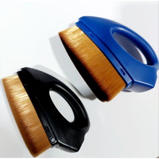 แปรงทำความสะอาดแผ่นเสียง ทรงเตารีด (สีดำ สีน้ำเงิน)