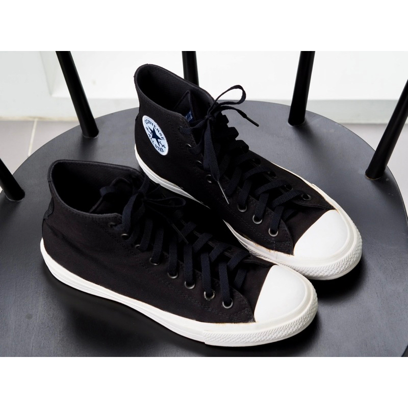 รองเท้าผ้าใบ Converse  Chuck Talor All Star ll Size 9UK มือสองรูปถ่ายจากสินค้าจริง