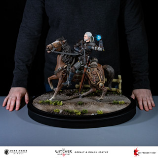 ฟิกเกอร์ THE WITCHER GERALT AND ROACH FIGURE - DARK HORSE