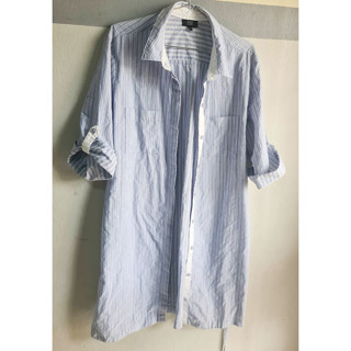 เดรส เชิ้ตทรงยาว มือสอง F&amp;F  สีฟ้าขาว สไตล์เกาหลี เชิ้ตพับแขน เสื้อทรงยาว เสื้อโอเวอร์ไซส์ ใส่เก๋ๆ ได้ทุกฤดูค่ะ สภาพ 99%