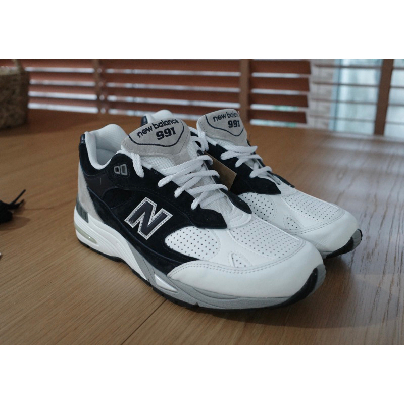 New Balance 991 (M991PJ)