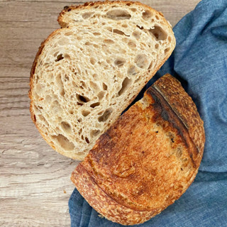 Country sourdough ขนมปังคันทรี่ซาวร์โด