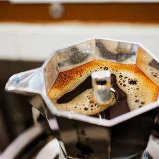 Bialetti หม้อต้มกาแฟ Moka Pot รุ่น Moka Express (โมคา เอ็กซ์เพรส) ขนาด 4 ถ้วย - [BL-0001164]