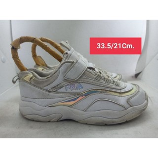 Fila Size 33.5 ยาว 21 รองเท้ามือสอง เด็กเล็ก เด็กโต ผู้หญิงเท้าเล็ก  ผ้าใบ  แฟชั่น ลำลอง เที่ยว