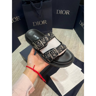 รองเท้า  Dior ( ออริ)