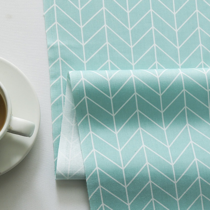 ผ้าคอตตอน 100% ทอทวิล หน้ากว้าง1.6 เมตร ตัดขายเป็นเมตร พิมพ์ลายกระต่าย ลายหมี