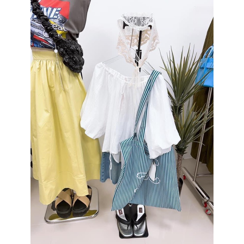 New เสื้อลินินสีขาว ของใหม่ มือ1 จากร้าน MEYOU STUDIO