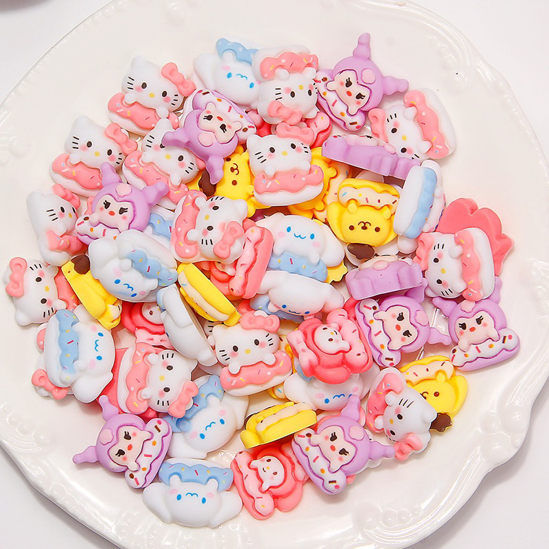 DIY2สุ่ม 1ชิ้นตกแต่งเคสโทรศัพท์ ของจิ๋วสุ่ม ของตกแต่ง ของจิ๋ว ของตกแต่ง สุ่มราคา1ชิ่น
