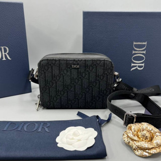 🔥ผ่อนได้🔥Dior Pouch With Shoulder Strap Size 17 cm งาน Original อุปกรณ์ : Full Box Set