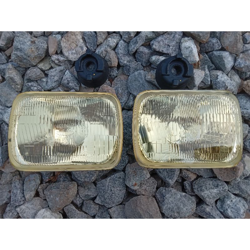 1คู่ ไฟหน้า KOITO โคมแก้ว สีเหลือง TOYOTA MR-2 mighty-x ตาลึก NISSAN Big-M Mitsubishi L200 สำหรับ ไม