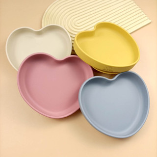 Clever baby store จานซิลิโคนรูปทรงหัวใจ มีฐานดูด สำหรับ6เดือนขึ้นไป Silicone heart shaped suction plate for 6M+/ BLW