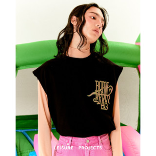 (LEISURE PROJECTS)  "BORN FREE" OVERSIZE SLEEVELESS T-SHIRT เสื้อยืดเเขนสั้นทรง oversize