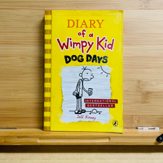 ข042 DIARY of a Wimpy Kid DOG DAYS INTERNATIONAL BESTSELLER Jeff Kinney