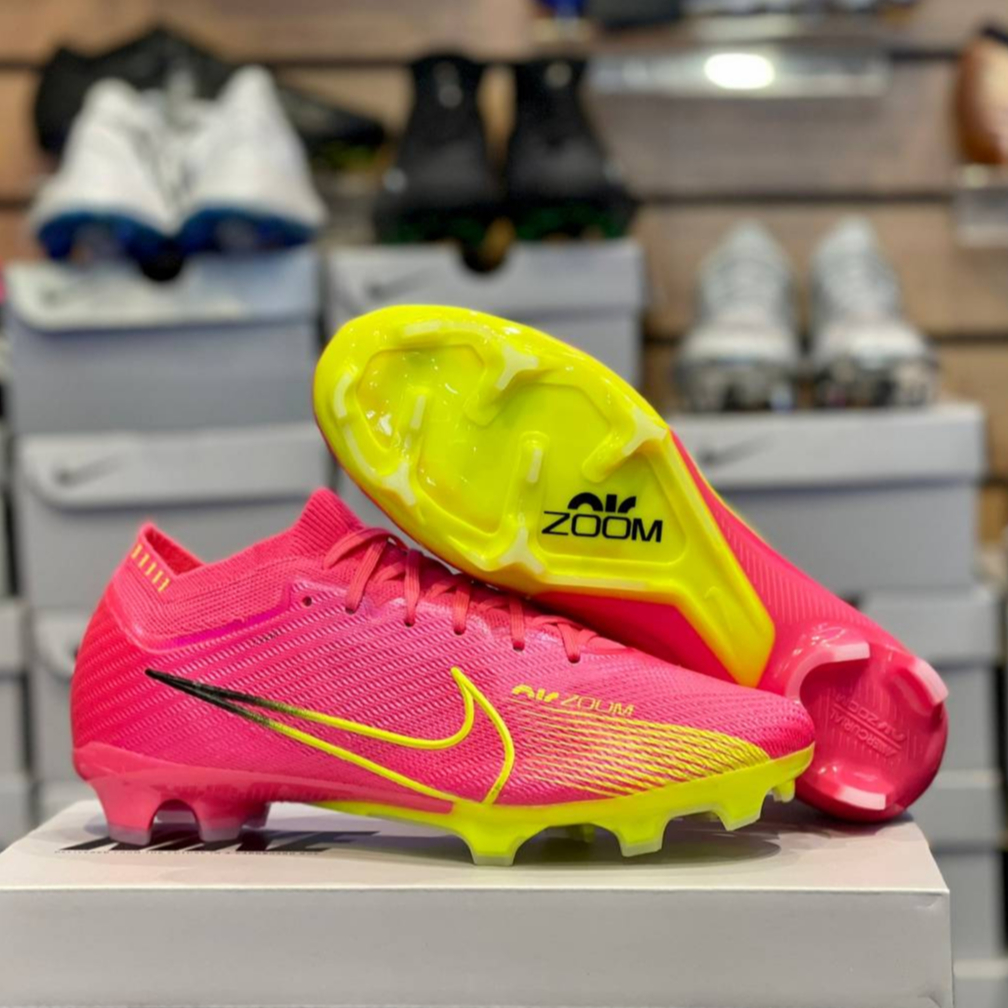 nike mercurial vapor xiv elite sg pro-ac (16พฤศจิกา65) มีไซส์ 38-45  ราคาคู่ละ 2,000 .- ส่งฟรีems พร้อมของแถม 2 อย่าง facebook fanpage ::…