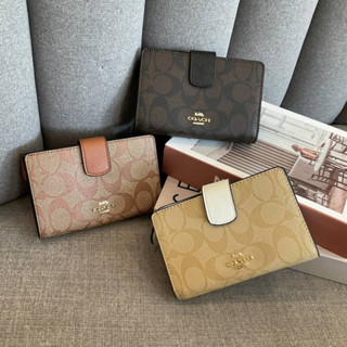 coach medium corner zip wallet กระเป๋าสตางค์ใบกลาง