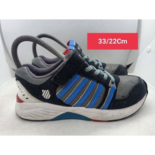 K Swiss Size 33 ยาว 22 รองเท้ามือสอง เด็กเล็ก เด็กโต ผู้หญิงเท้าเล็ก  ผ้าใบ  แฟชั่น ลำลอง เที่ยว