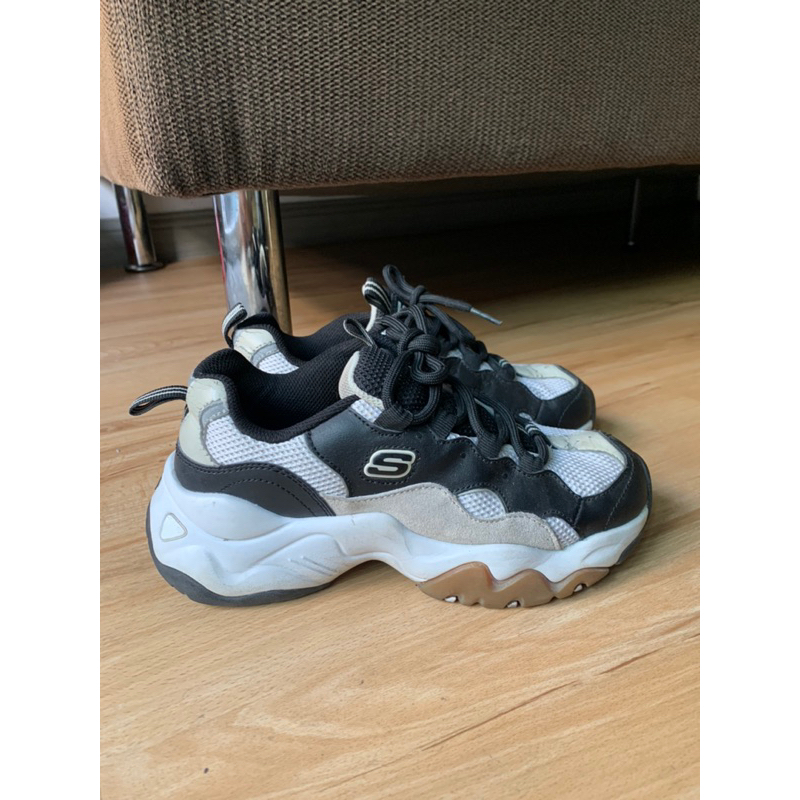 รองเท้ามือสอง Skechers D'lites 3