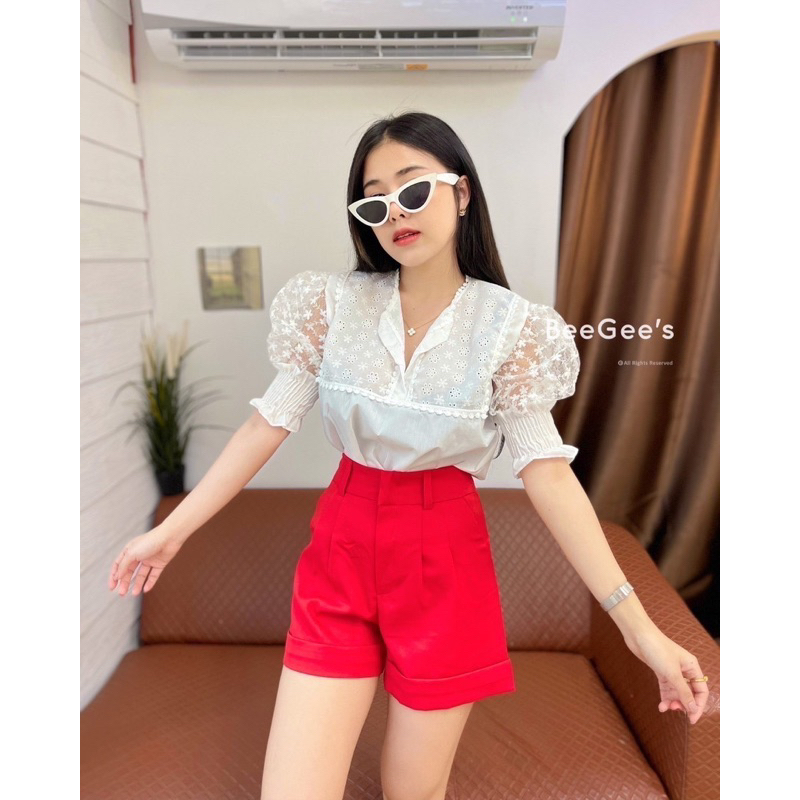 Others 110 บาท เสื้อผ้าทีซีแต่ฉลุลูกไม้อกเหลี่ยมแขนลายดอกพิกุลสั้น Women Clothes