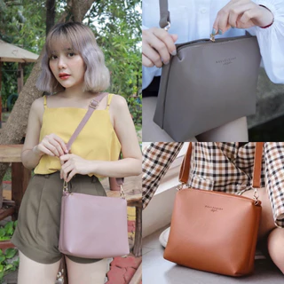 [โปรซื้อ1แถม3] HALLELUJAH Crossbody(ครอสบอดี้) Bag กระเป๋าผู้หญิง หนังPU Premium ขนาด9นิ้ว