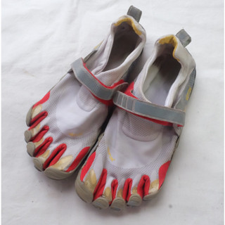 Vibram Fivefingers Bikila Size 46EU สีเทา/แดง มือสอง ของแท้