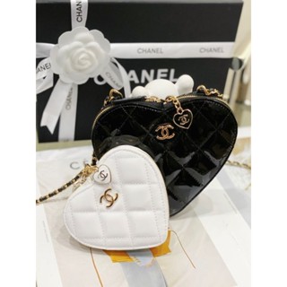 Chanel heart cluth with chain 2023S [New]