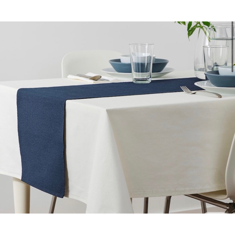 ผ้าคาดโต๊ะ หรือแผ่นรองจาน (ผืนยาว) สีน้ำเงิน ยี่ห้อ IKEA (MARIT) มือสองสภาพดี สินค้าญี่ปุ่น-เกาหลีแท้
