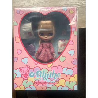 blythe fighting milk doll