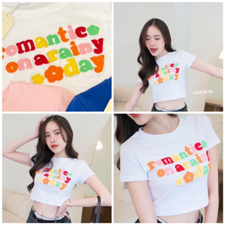 🌷romantic 🌷พร้อมส่ง สีขาว เสื้อ เสื้อcrop ครอป ปักนูน