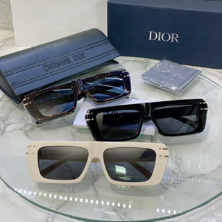 แว่นตา Dior พร้อมกล่องแบรนด์ตามภาพ