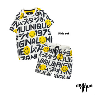 MUUNIQUE JP. Set Kids เสื้อยืดและกางเกงเด็ก รุ่น Smile MNQ