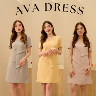 VITAVADEE Ava Dress ชุดเดรสแขนสั้น คอวี แต่งตีเกล็ดเฉียง