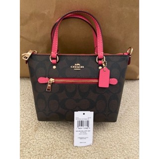 กระเป๋า Coach Mini Gallery Crossbody In Signature Canvas
