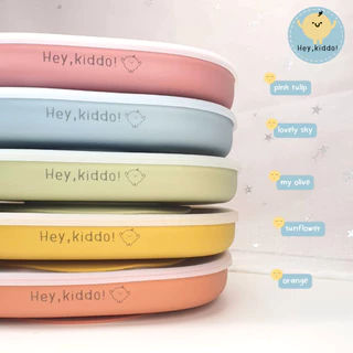 Heykiddo :: จานซิลิโคนก้นดูดทรงสีเหลี่ยม พร้อมฝา ช่องแบ่ง4ช่อง ฐานใหญ่ ดูดโต๊ะแน่น สำหรับสาย BLW