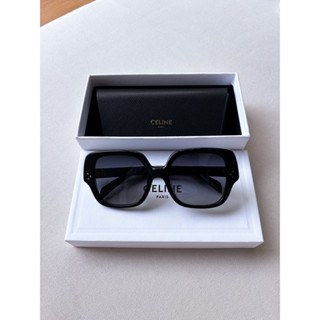 Celine Square Oversized ร้านแอมขายของแท้เท่านั้นนะค้า CL40241F